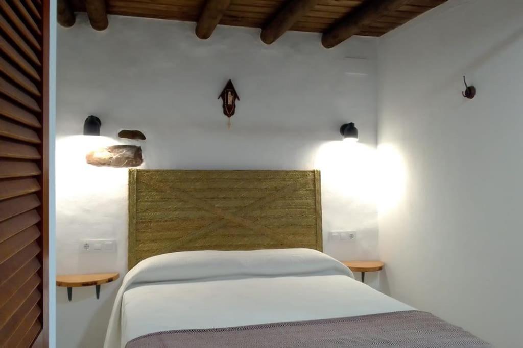 Апартаменты Mi Casita - Higuera De La Sierra Игера-де-ла-Сьерра Экстерьер фото