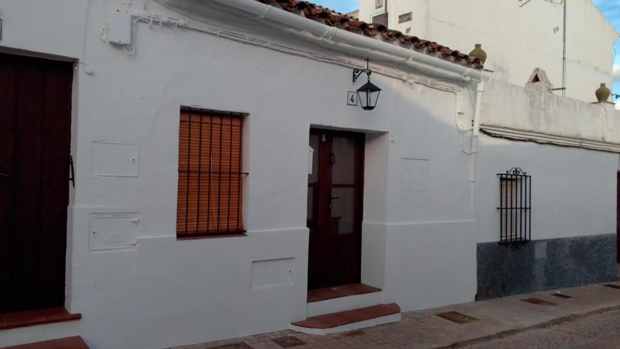 Апартаменты Mi Casita - Higuera De La Sierra Игера-де-ла-Сьерра Экстерьер фото